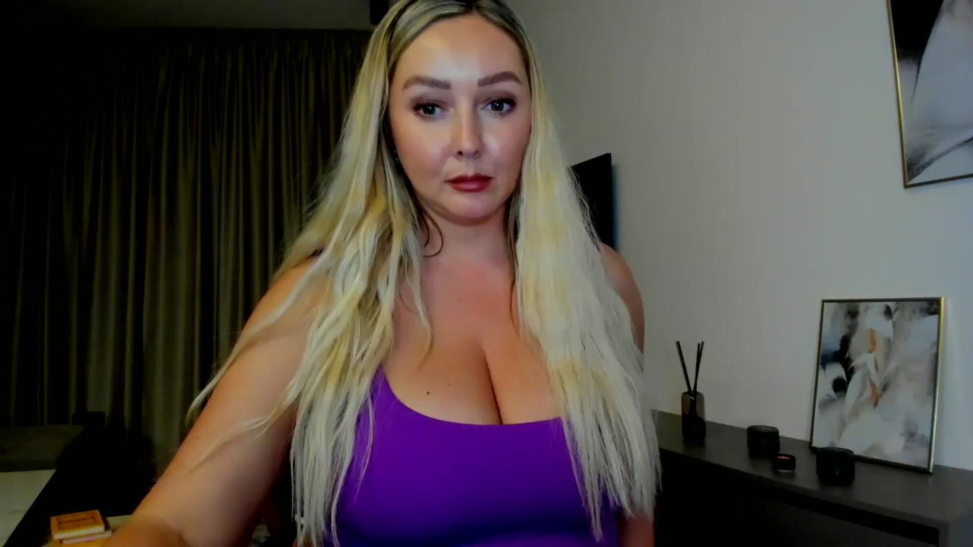 Gallery image thumbnail from Mi_Ha's myfreecams stream on, 07/09/2025, 21:30 image 16 of 20