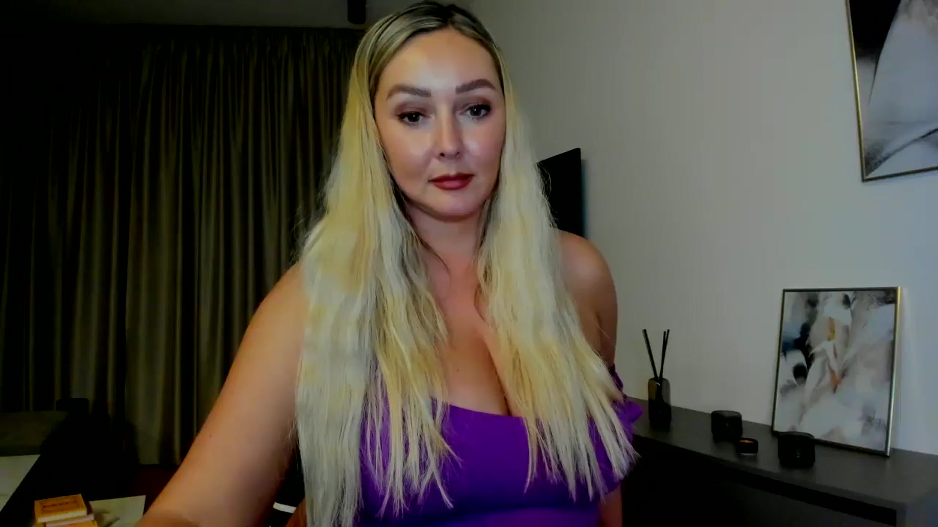 Gallery image thumbnail from Mi_Ha's myfreecams stream on, 07/09/2025, 21:30 image 12 of 20