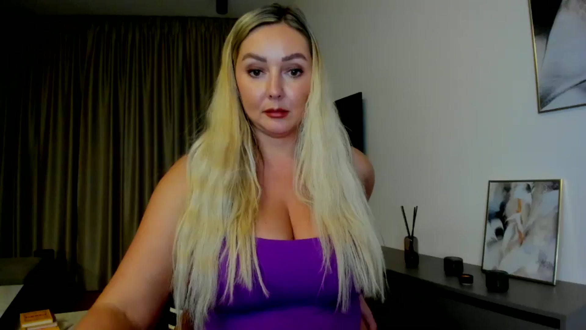 Gallery image thumbnail from Mi_Ha's myfreecams stream on, 07/09/2025, 21:30 image 6 of 20