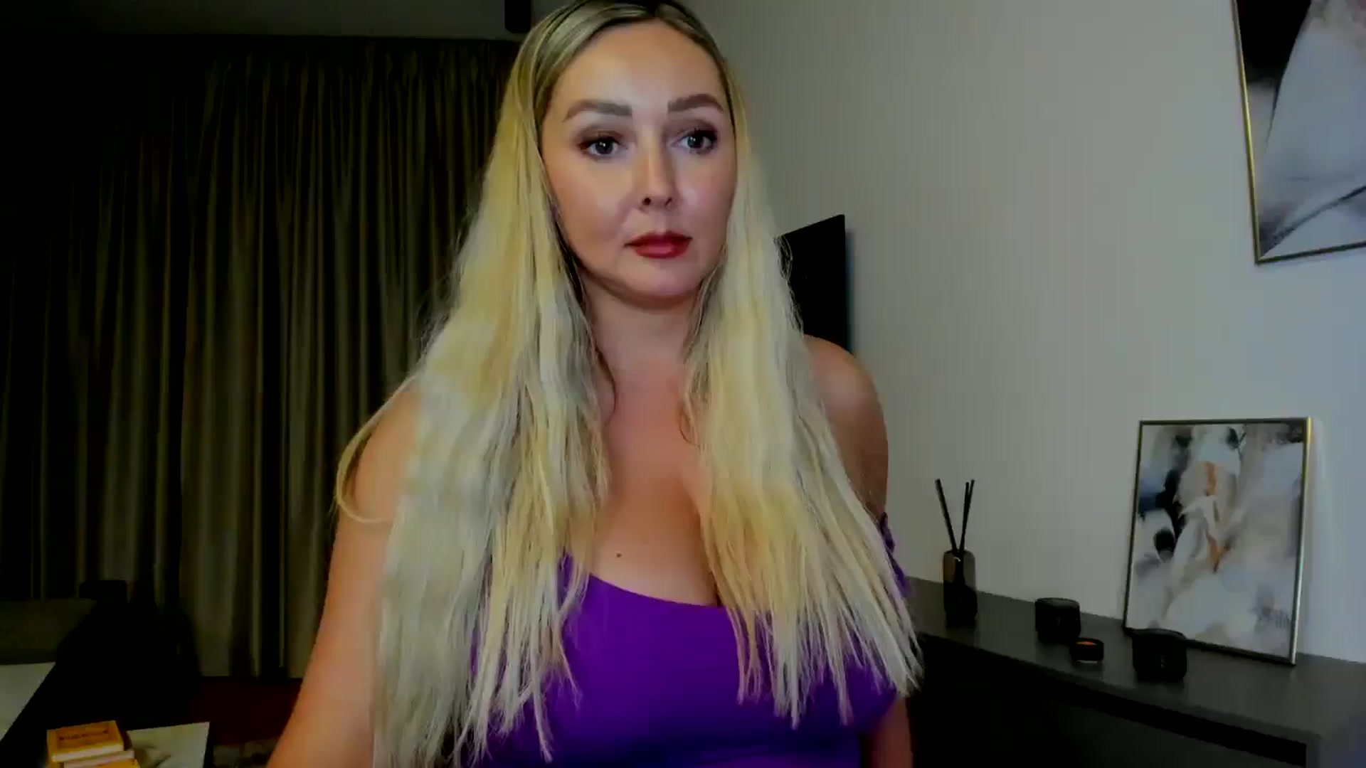 Gallery image thumbnail from Mi_Ha's myfreecams stream on, 07/09/2025, 21:30 image 10 of 20