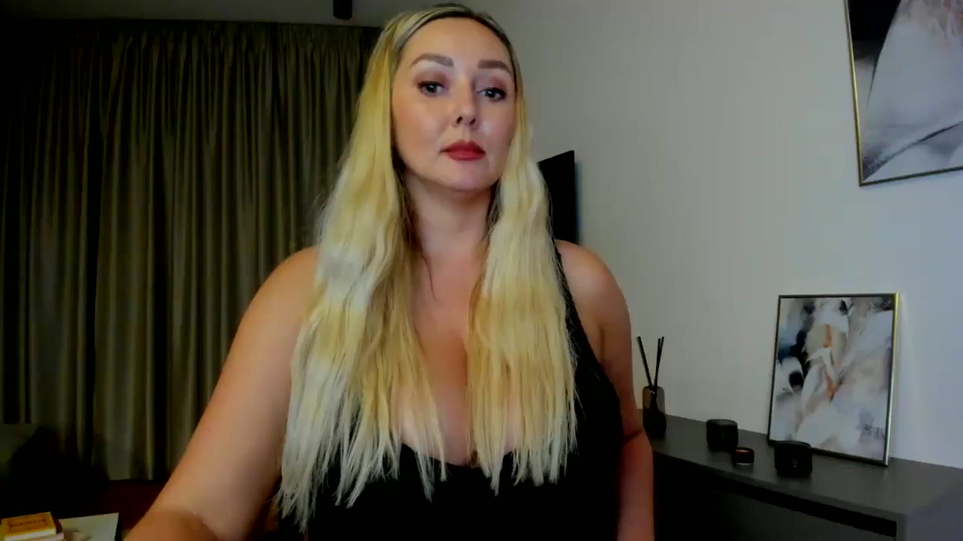 Gallery image thumbnail from Mi_Ha's myfreecams stream on, 07/10/2025, 21:11 image 19 of 20
