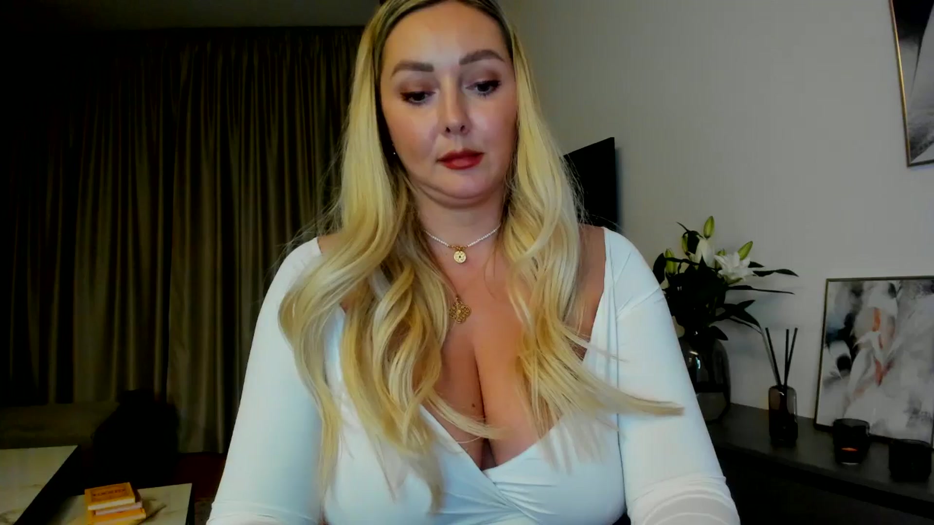 Gallery image thumbnail from Mi_Ha's myfreecams stream on, 07/13/2025, 21:24 image 11 of 20