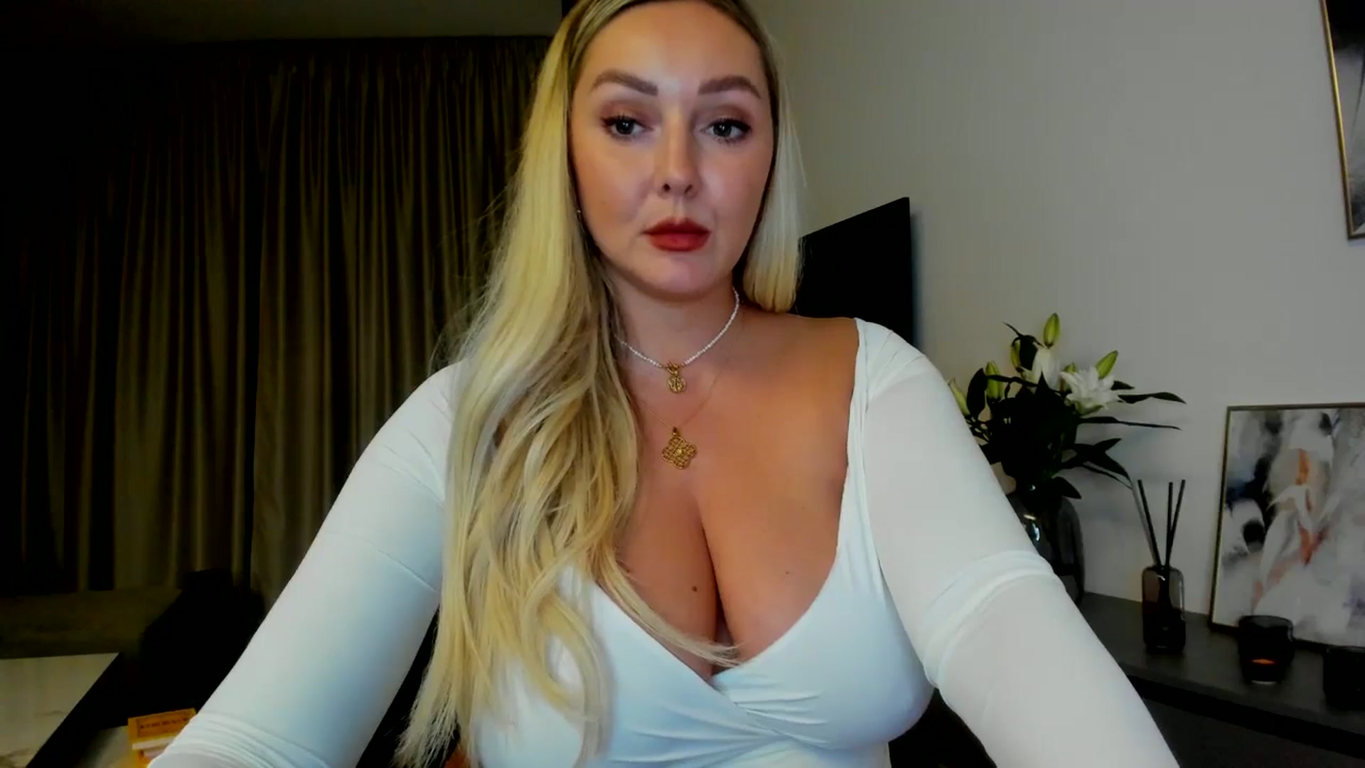 Gallery image thumbnail from Mi_Ha's myfreecams stream on, 07/13/2025, 21:24 image 5 of 20