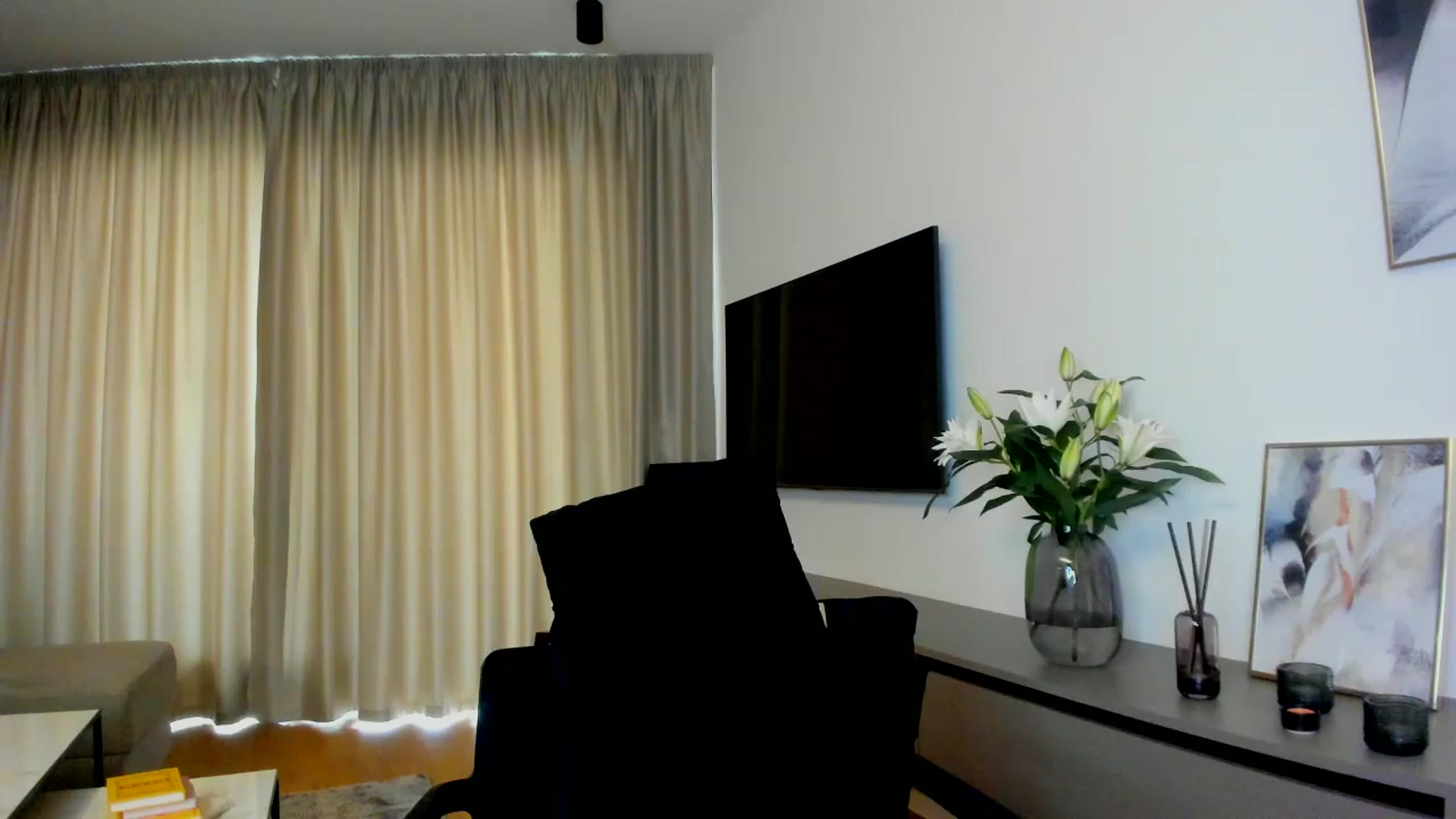 Gallery image thumbnail from Mi_Ha's myfreecams stream on, 07/14/2025, 14:53 image 2 of 20