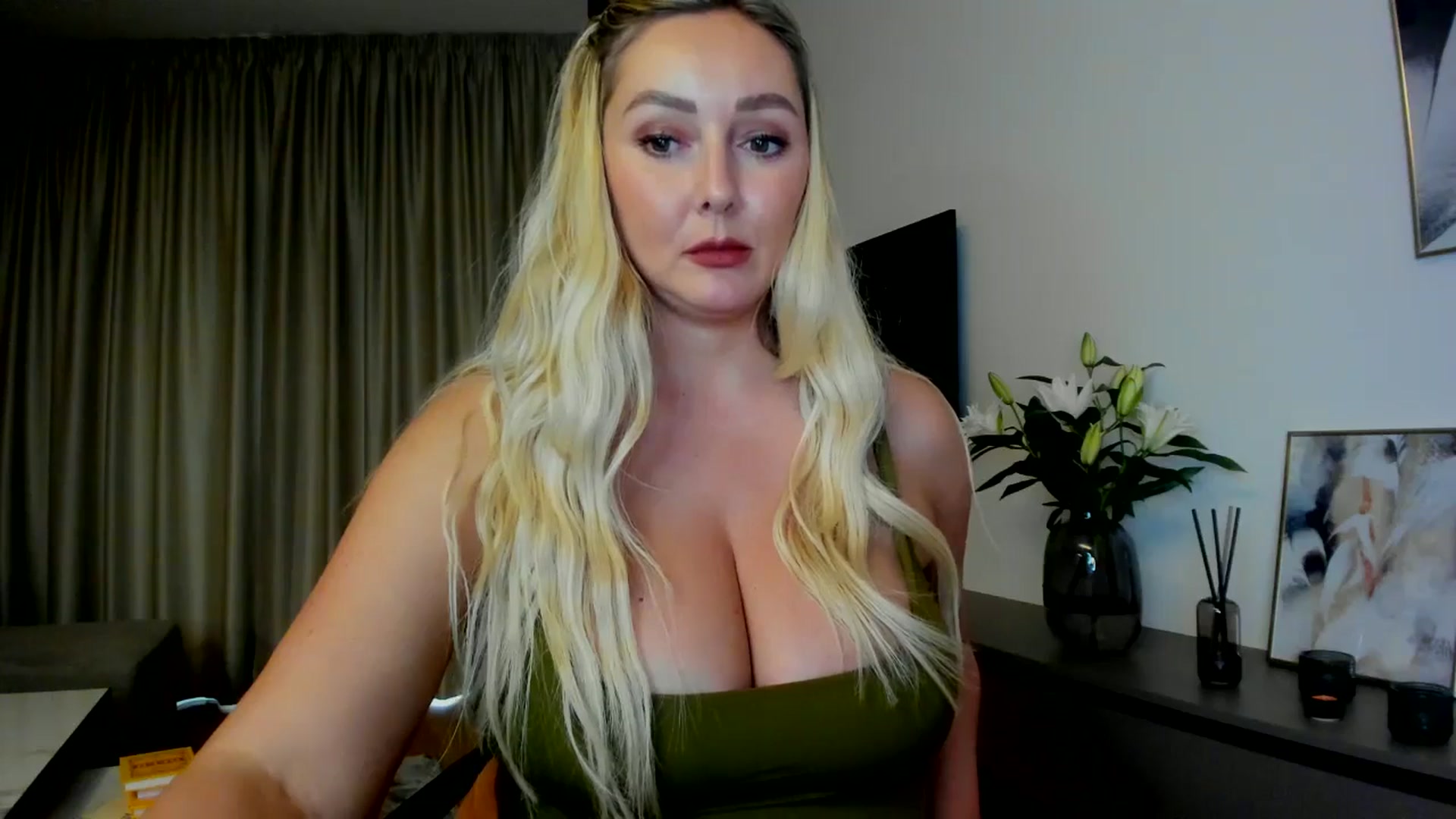 Gallery image thumbnail from Mi_Ha's myfreecams stream on, 07/14/2025, 14:53 image 20 of 20