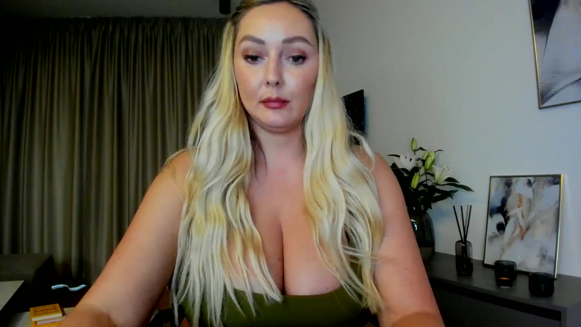 Gallery image thumbnail from Mi_Ha's myfreecams stream on, 07/14/2025, 16:31 image 20 of 20