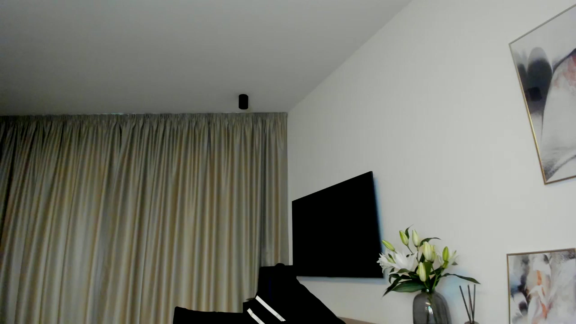 Gallery image thumbnail from Mi_Ha's myfreecams stream on, 07/15/2025, 14:44 image 17 of 20