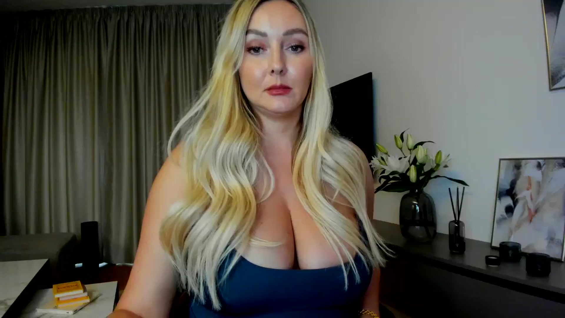 Gallery image thumbnail from Mi_Ha's myfreecams stream on, 07/15/2025, 14:44 image 14 of 20