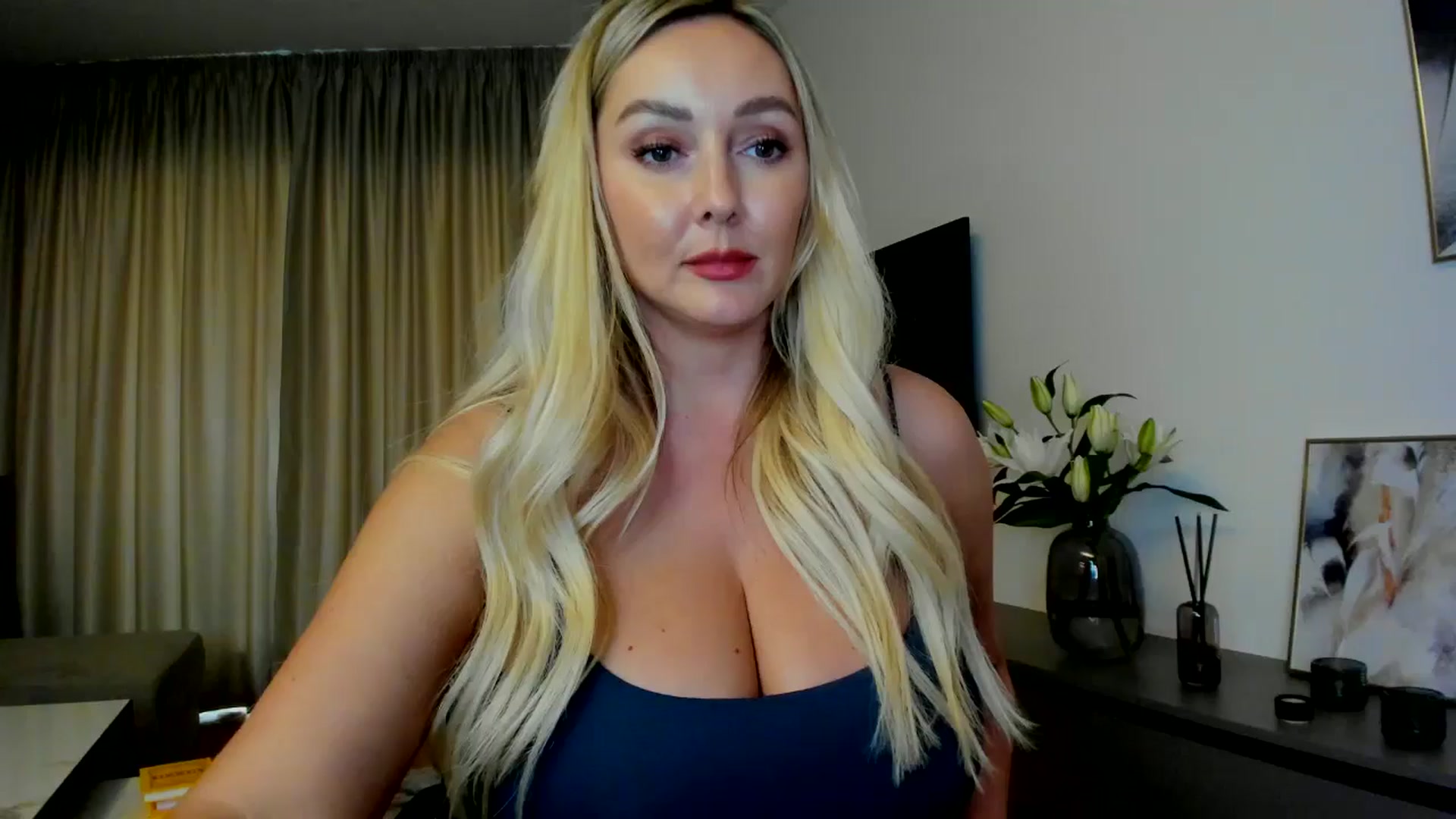 Gallery image thumbnail from Mi_Ha's myfreecams stream on, 07/15/2025, 15:58 image 18 of 20