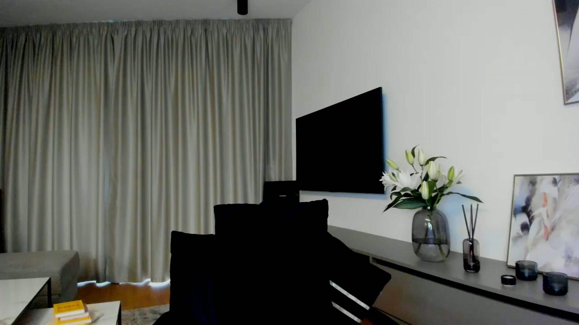 Gallery image thumbnail from Mi_Ha's myfreecams stream on, 07/15/2025, 15:58 image 12 of 20