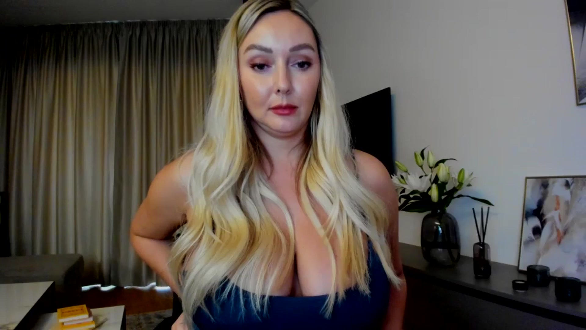Gallery image thumbnail from Mi_Ha's myfreecams stream on, 07/15/2025, 15:58 image 9 of 20