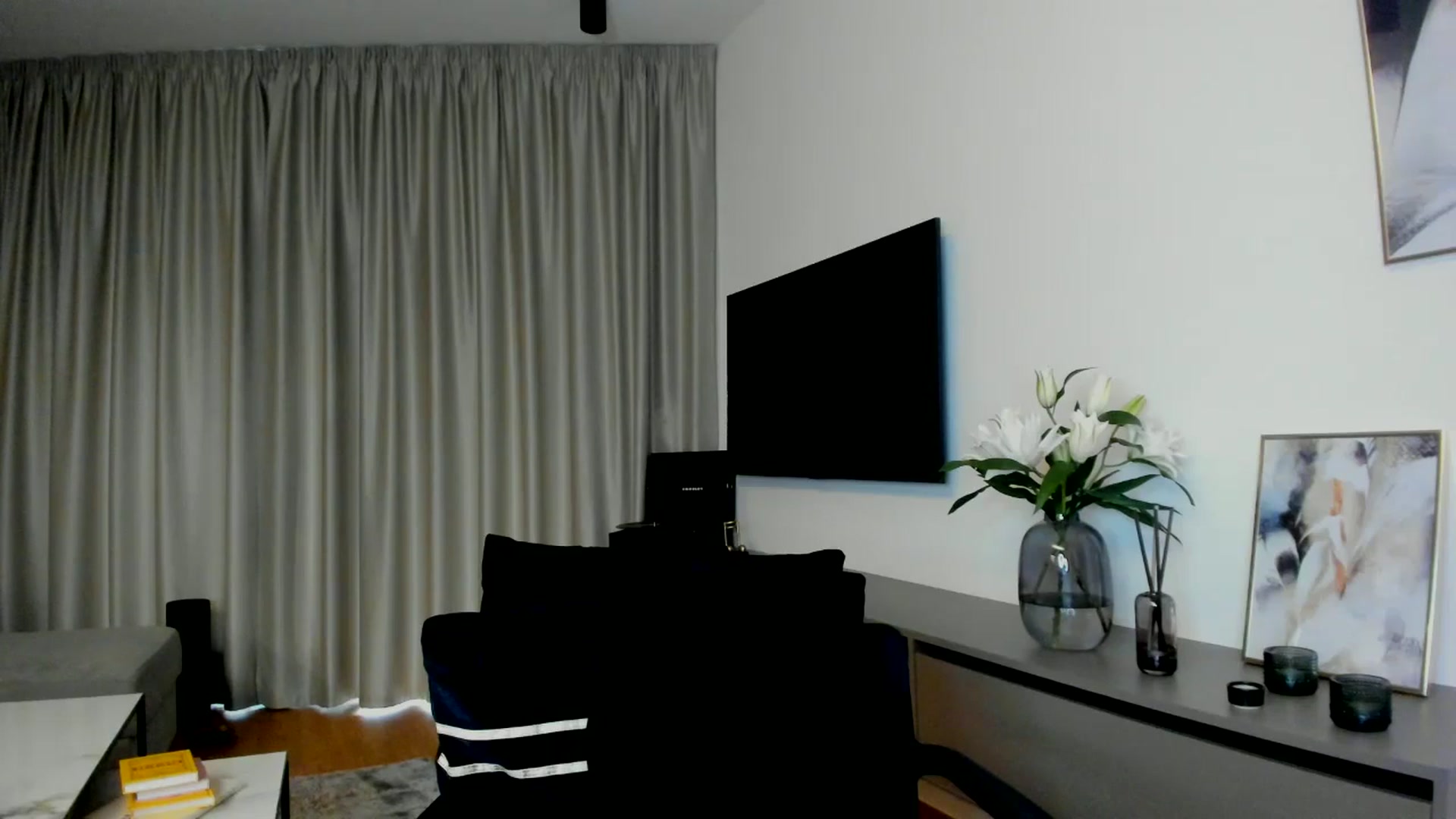Gallery image thumbnail from Mi_Ha's myfreecams stream on, 07/16/2025, 15:54 image 3 of 20