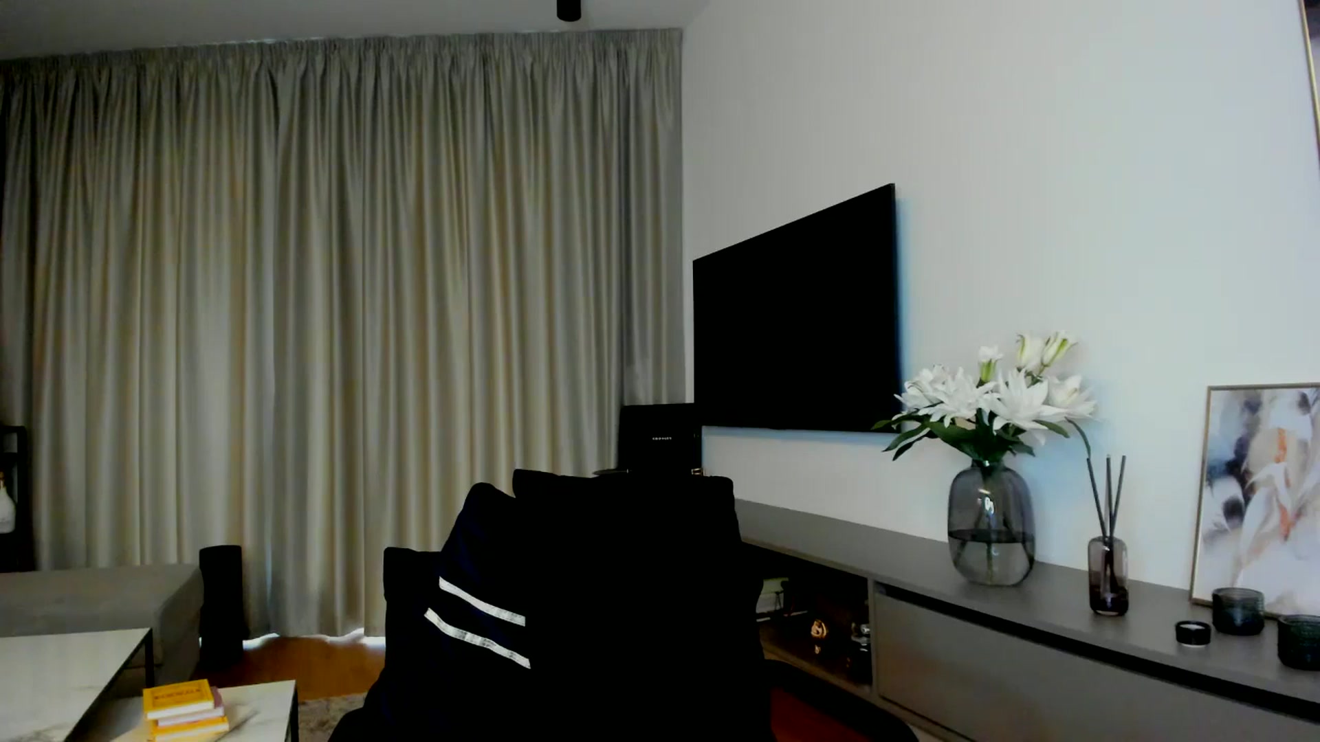 Gallery image thumbnail from Mi_Ha's myfreecams stream on, 07/17/2025, 14:24 image 8 of 20
