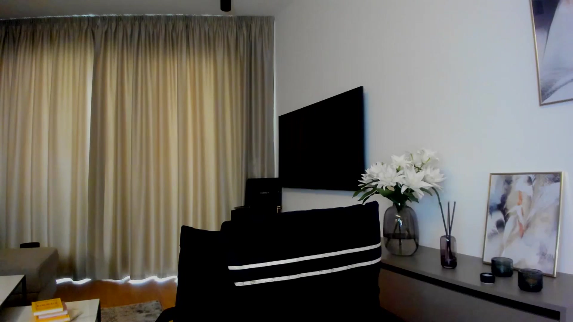 Gallery image thumbnail from Mi_Ha's myfreecams stream on, 07/19/2025, 13:49 image 3 of 20