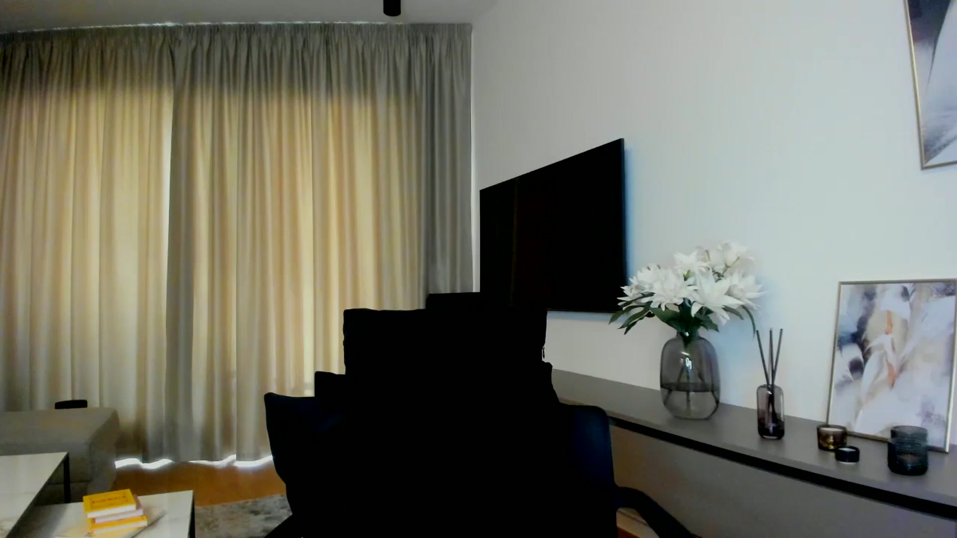 Gallery image thumbnail from Mi_Ha's myfreecams stream on, 07/19/2025, 16:21 image 4 of 20