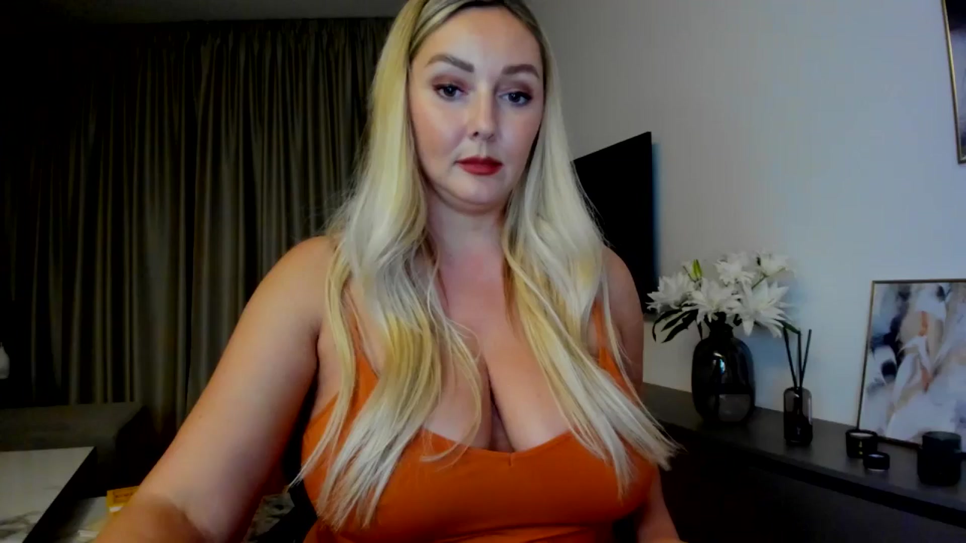 Gallery image thumbnail from Mi_Ha's myfreecams stream on, 07/20/2025, 21:03 image 9 of 20