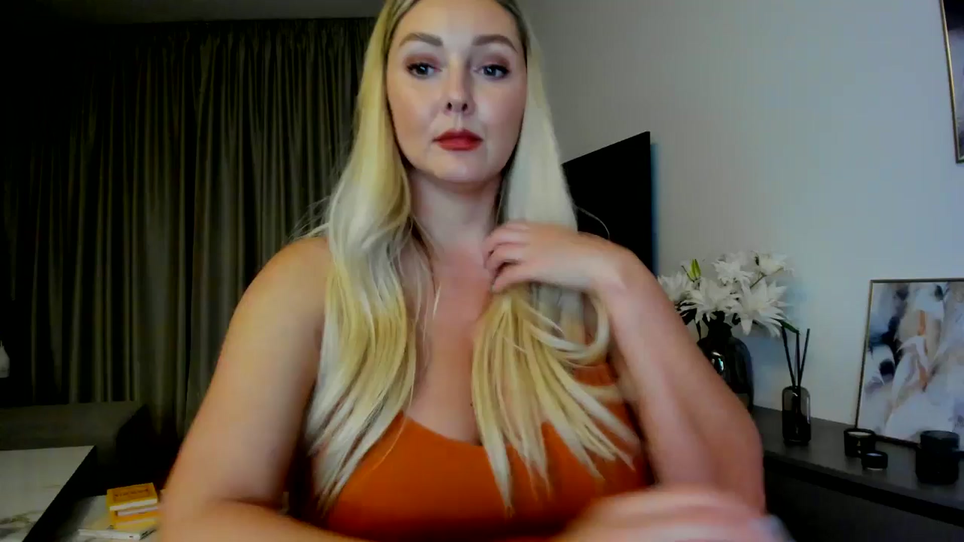Gallery image thumbnail from Mi_Ha's myfreecams stream on, 07/20/2025, 21:03 image 5 of 20