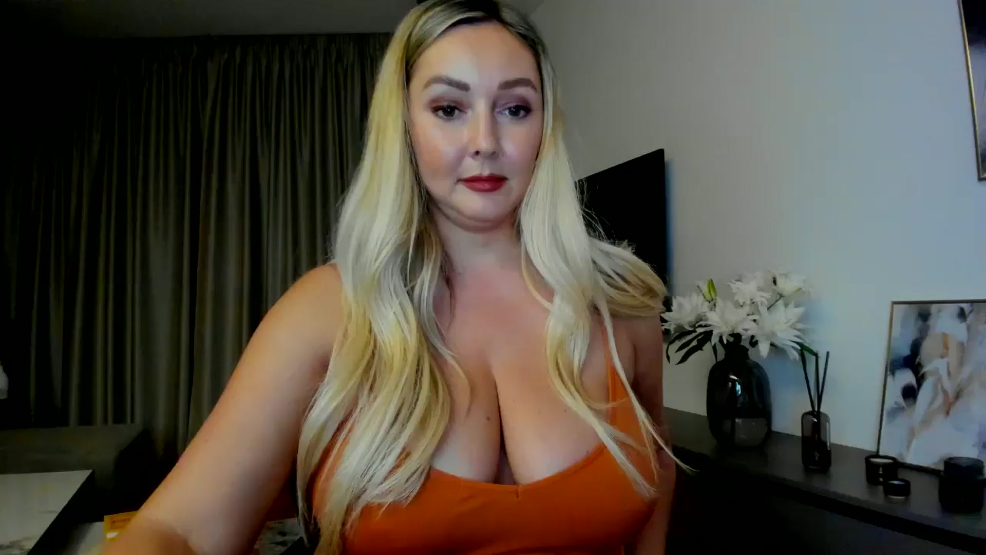 Gallery image thumbnail from Mi_Ha's myfreecams stream on, 07/20/2025, 21:03 image 18 of 20