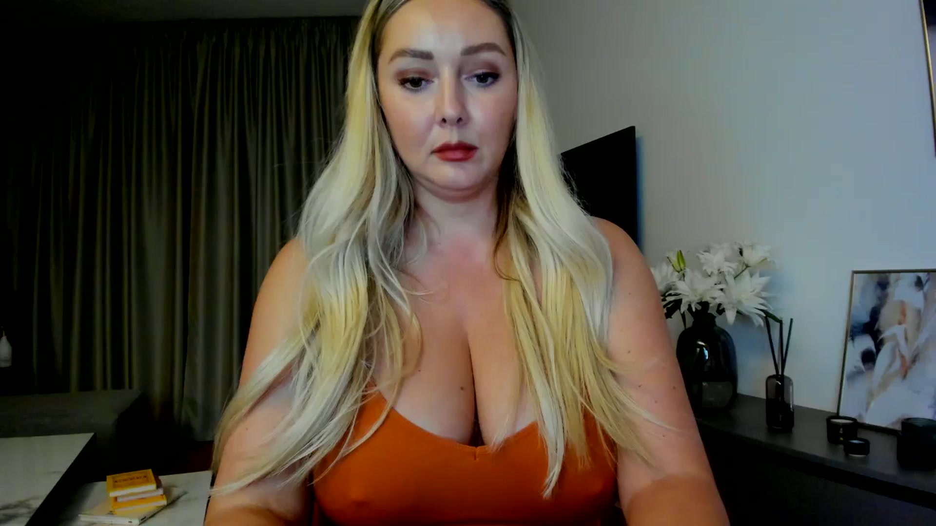 Gallery image thumbnail from Mi_Ha's myfreecams stream on, 07/20/2025, 21:03 image 12 of 20