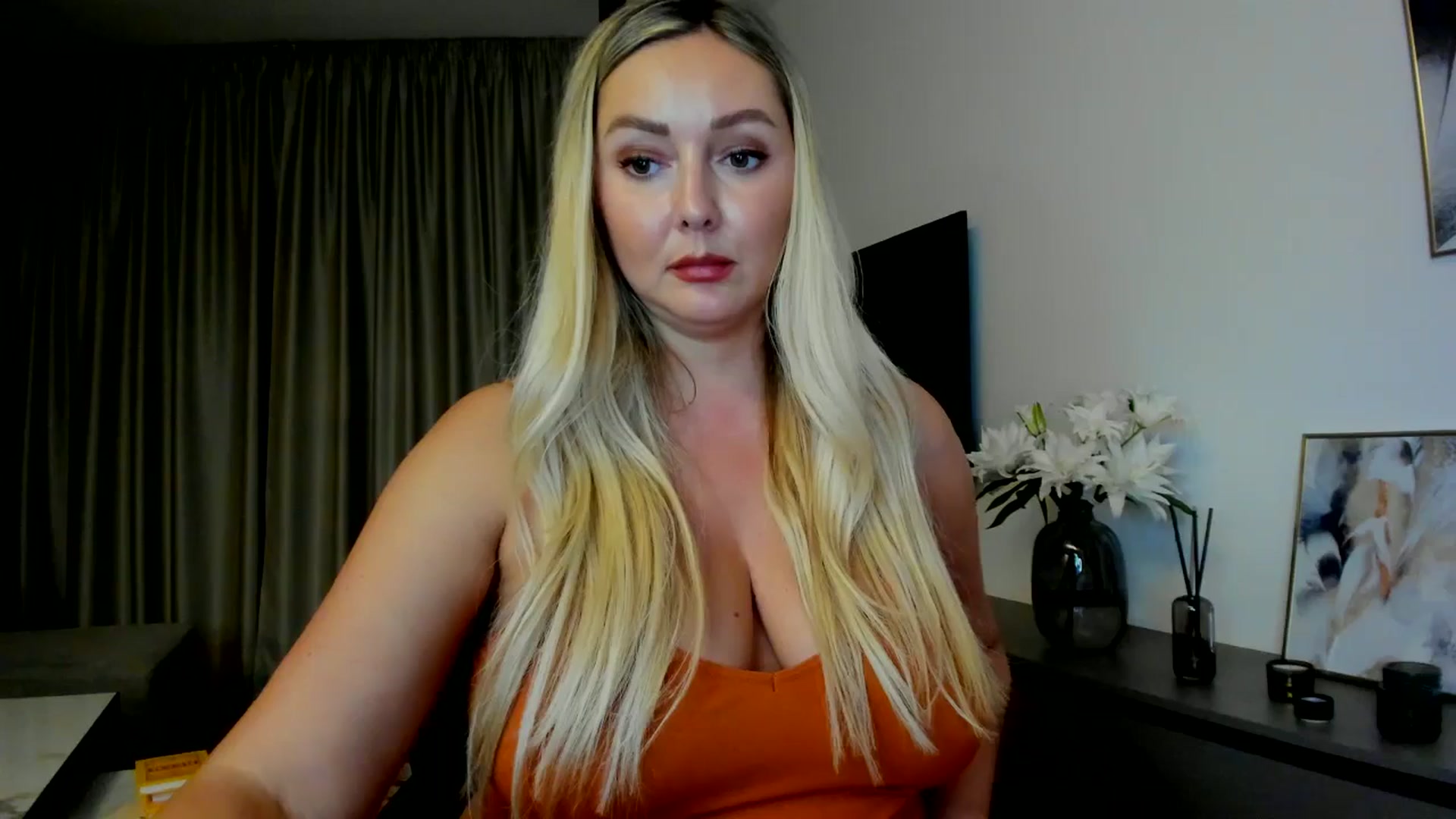 Gallery image thumbnail from Mi_Ha's myfreecams stream on, 07/20/2025, 21:57 image 7 of 20
