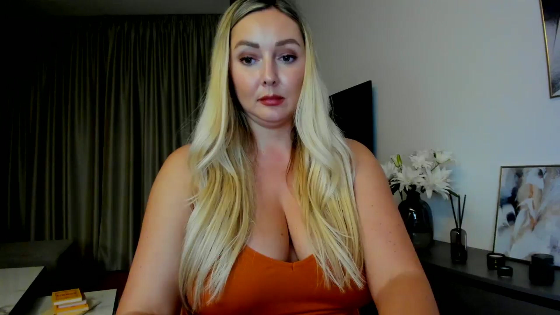 Gallery image thumbnail from Mi_Ha's myfreecams stream on, 07/20/2025, 21:57 image 14 of 20