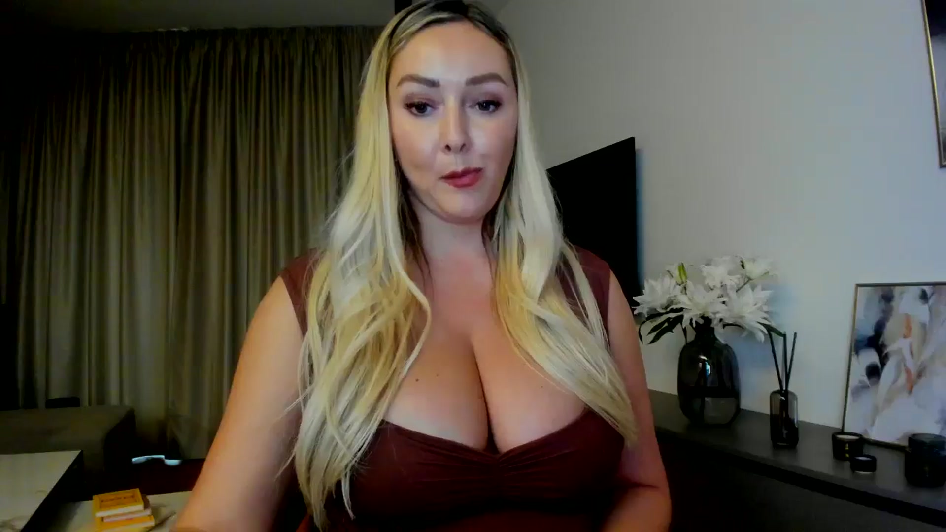 Gallery image thumbnail from Mi_Ha's myfreecams stream on, 07/21/2025, 16:26 image 2 of 20