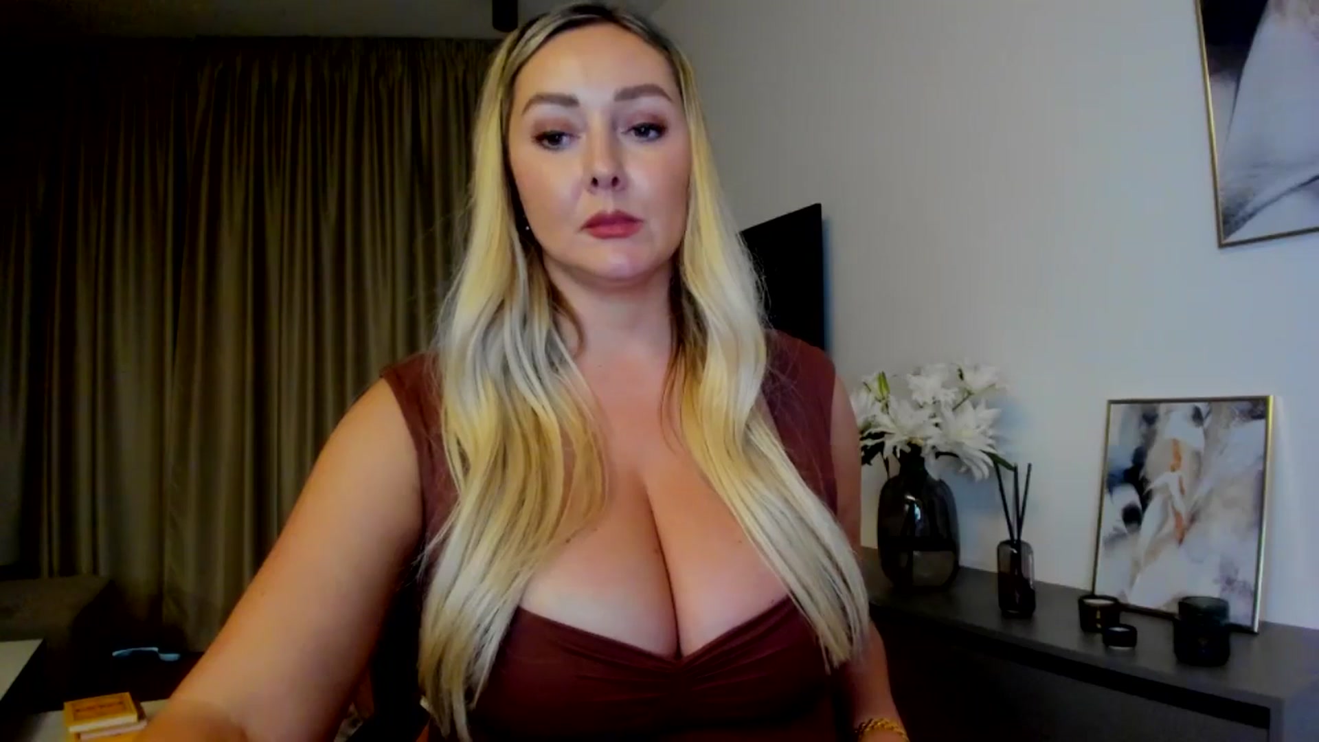 Gallery image thumbnail from Mi_Ha's myfreecams stream on, 07/21/2025, 16:26 image 13 of 20