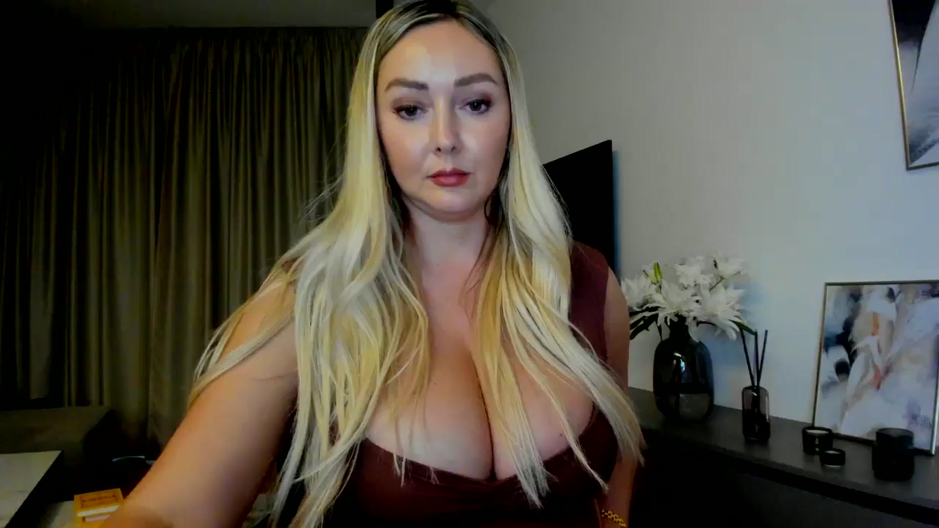 Gallery image thumbnail from Mi_Ha's myfreecams stream on, 07/21/2025, 16:26 image 8 of 20