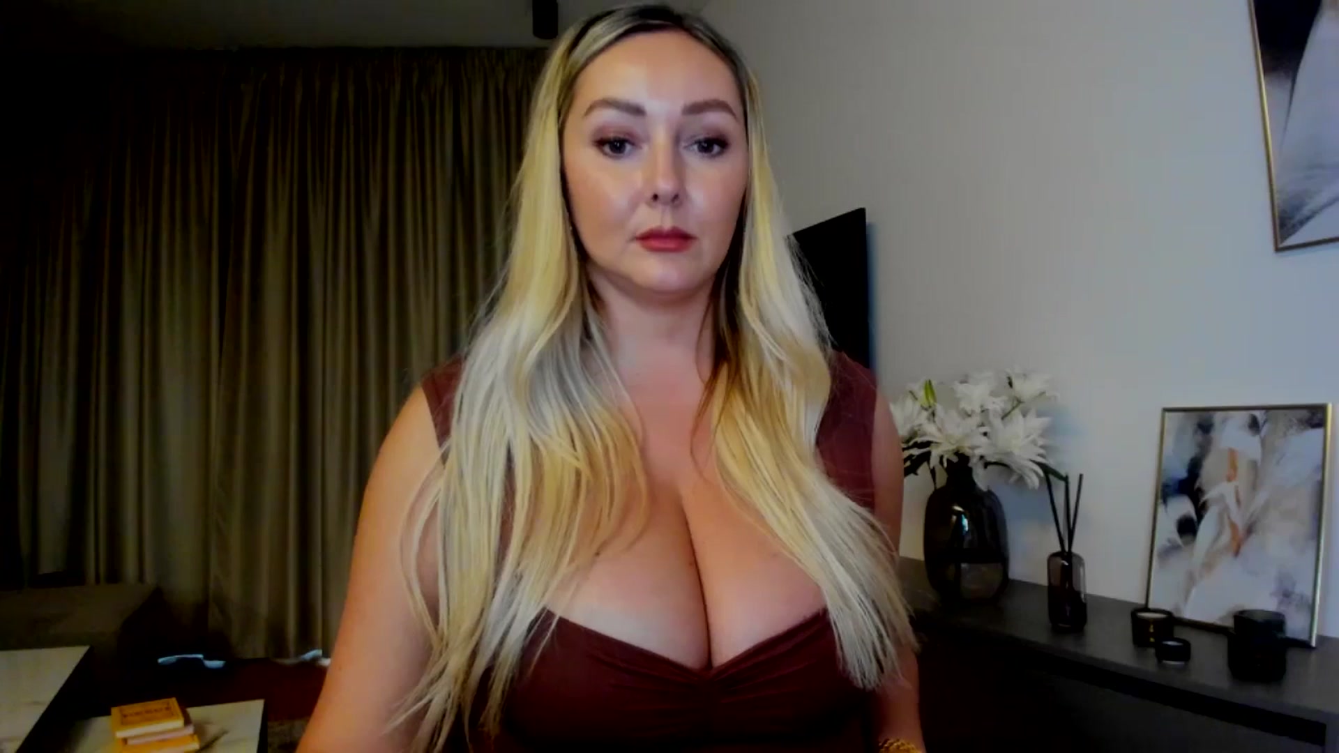 Gallery image thumbnail from Mi_Ha's myfreecams stream on, 07/21/2025, 16:26 image 11 of 20