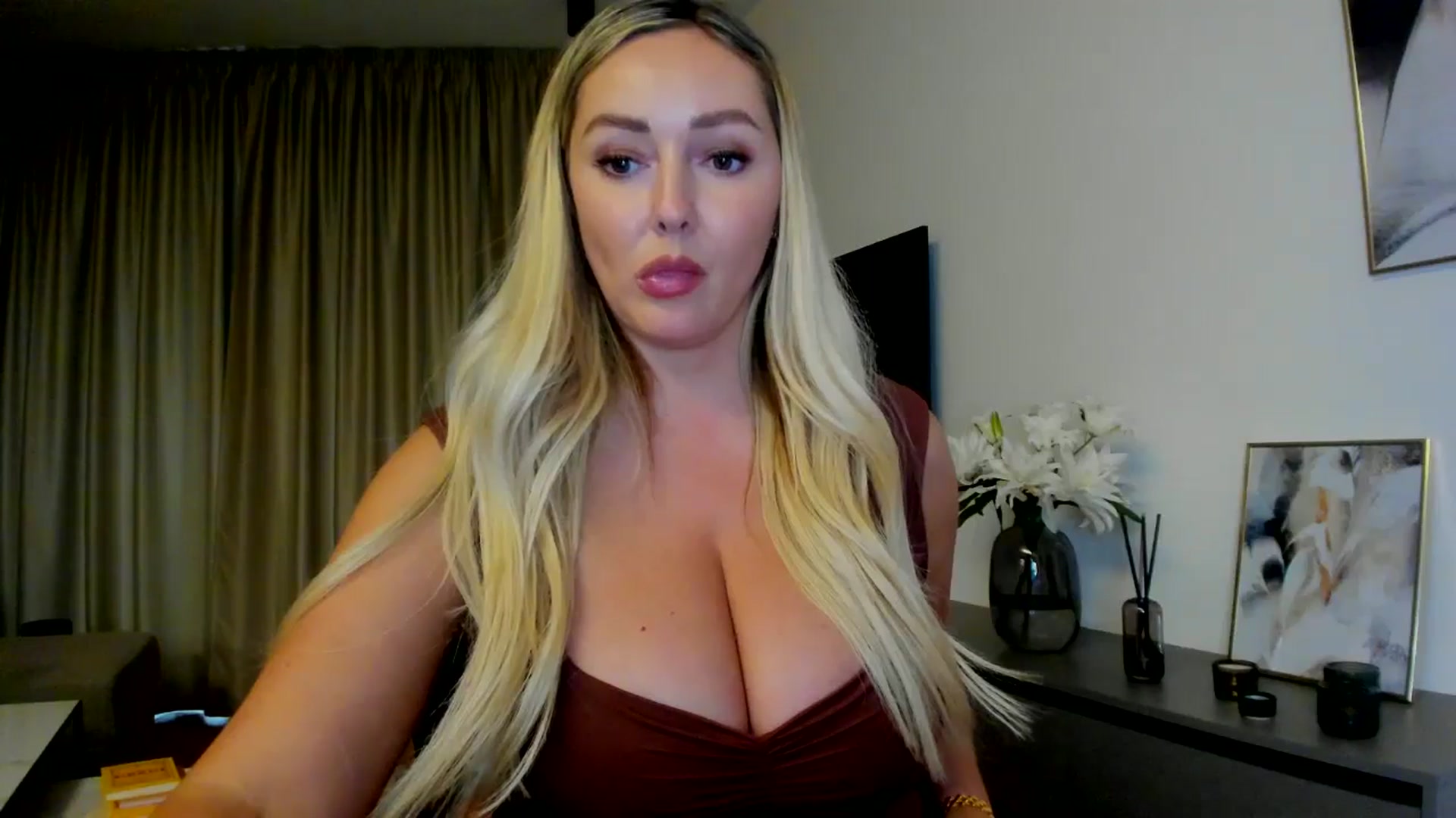 Gallery image thumbnail from Mi_Ha's myfreecams stream on, 07/21/2025, 16:26 image 20 of 20