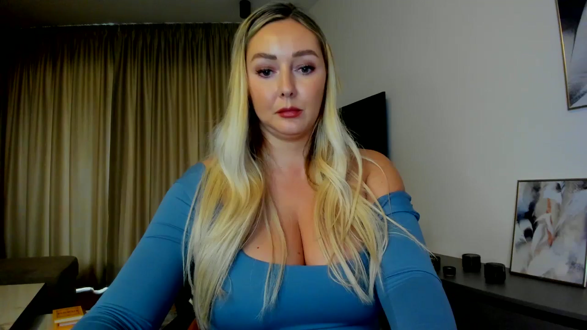 Gallery image thumbnail from Mi_Ha's myfreecams stream on, 07/22/2025, 14:02 image 6 of 20