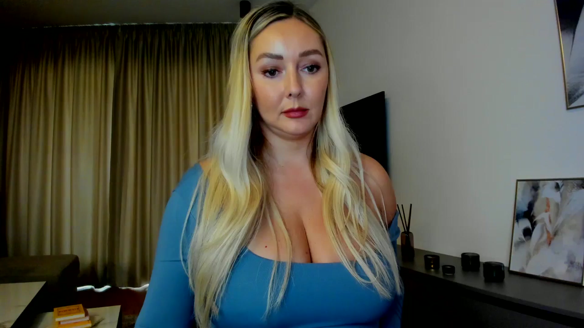 Gallery image thumbnail from Mi_Ha's myfreecams stream on, 07/22/2025, 14:02 image 7 of 20