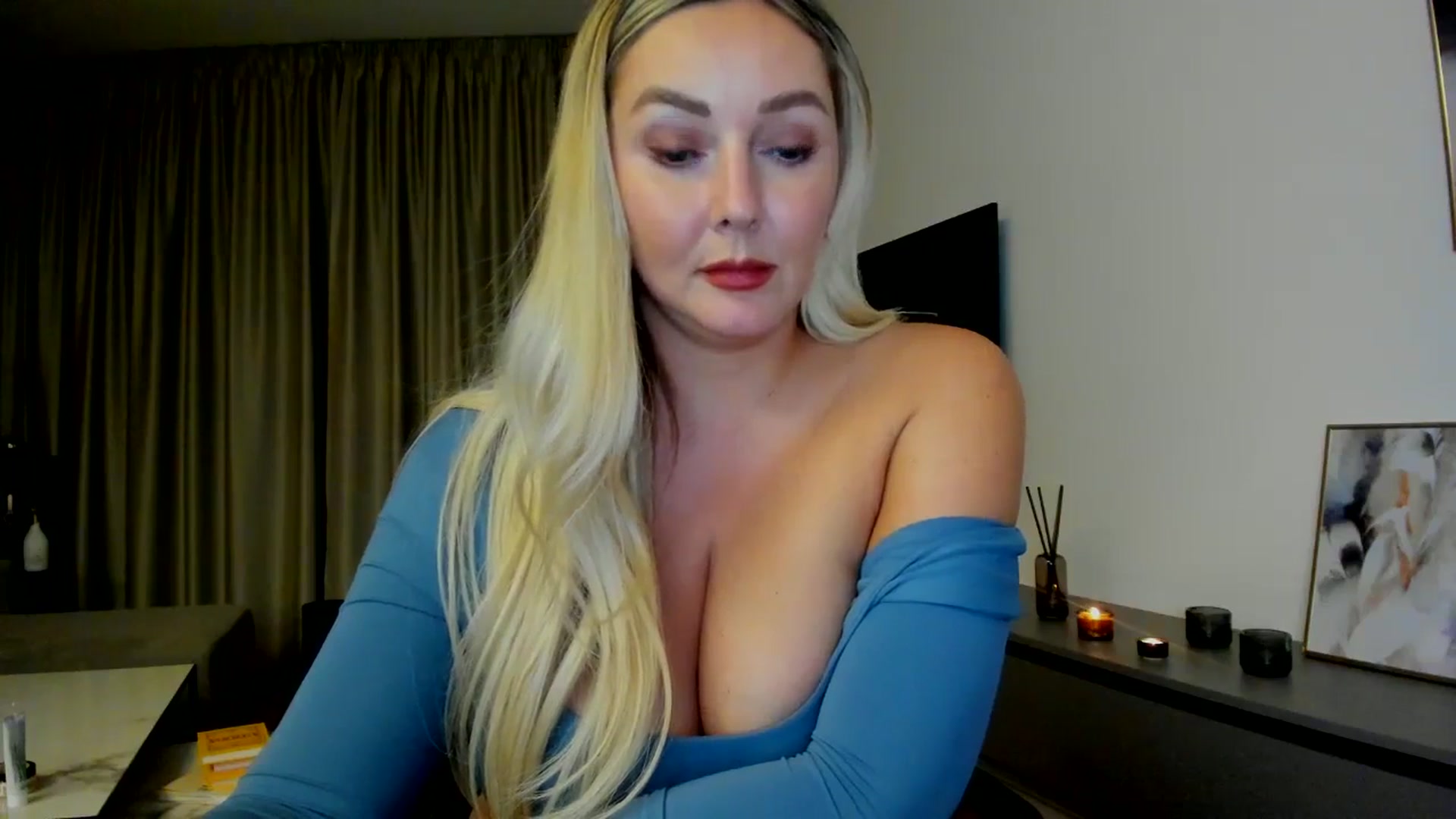 Gallery image thumbnail from Mi_Ha's myfreecams stream on, 07/22/2025, 21:16 image 2 of 20