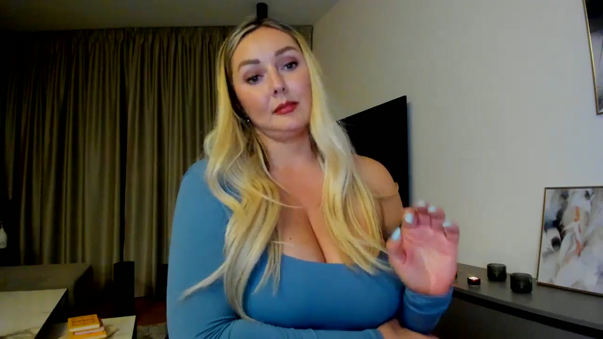 Gallery image thumbnail from Mi_Ha's myfreecams stream on, 07/22/2025, 21:16 image 8 of 20