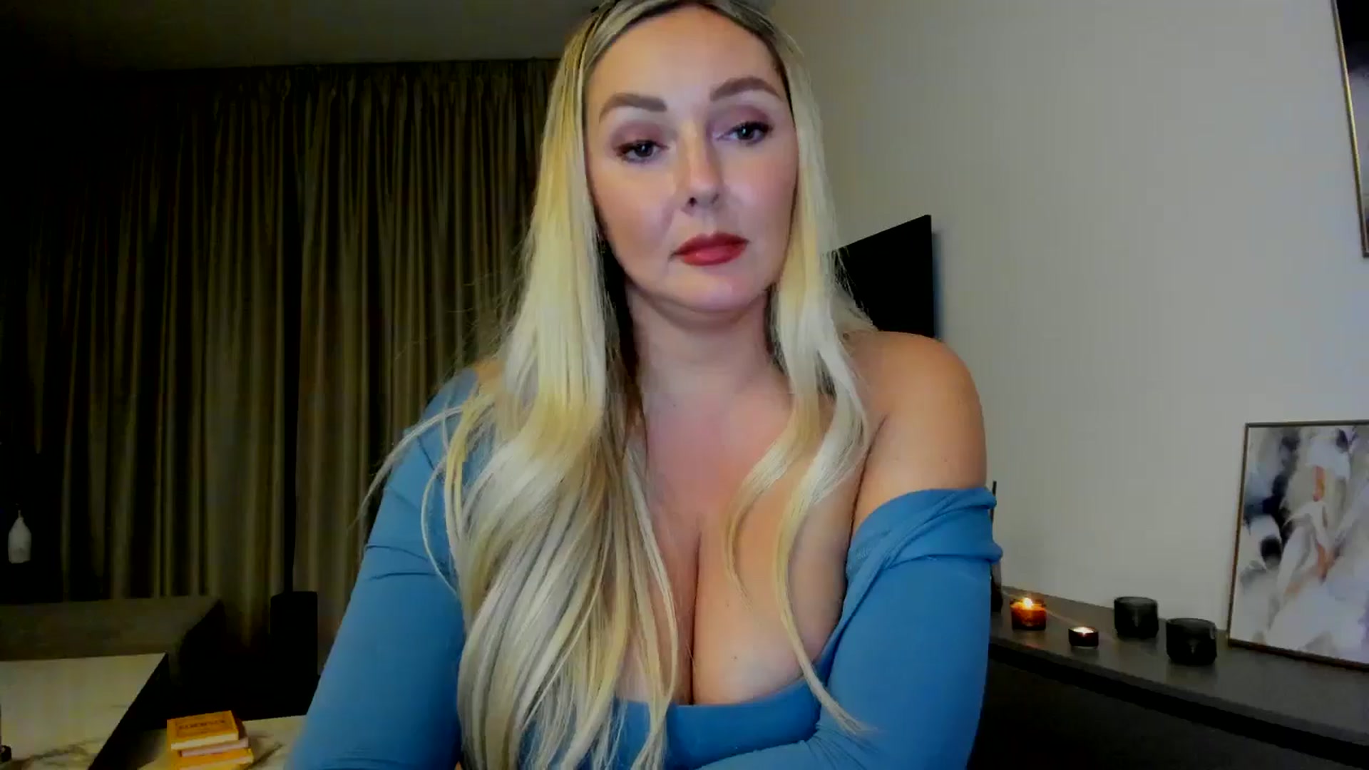 Gallery image thumbnail from Mi_Ha's myfreecams stream on, 07/22/2025, 21:16 image 5 of 20
