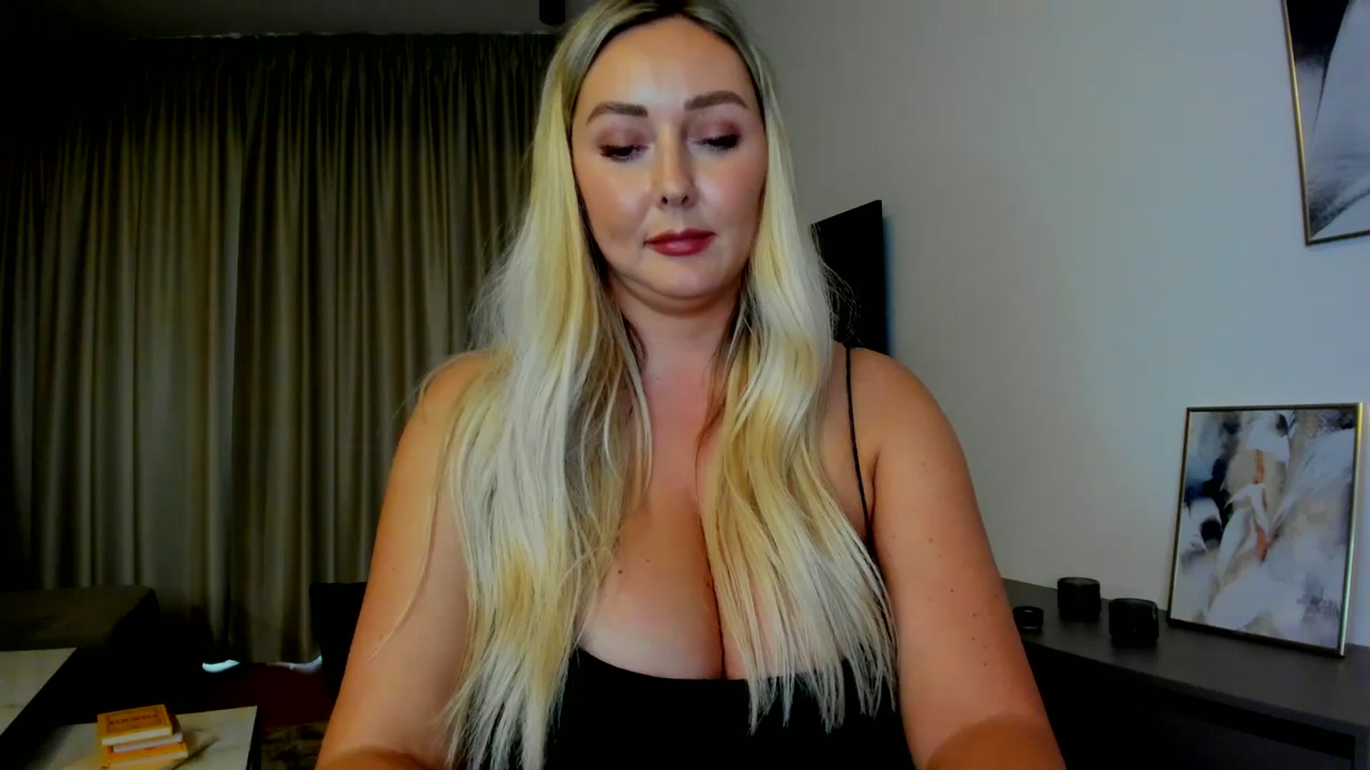Gallery image thumbnail from Mi_Ha's myfreecams stream on, 07/23/2025, 16:09 image 20 of 20