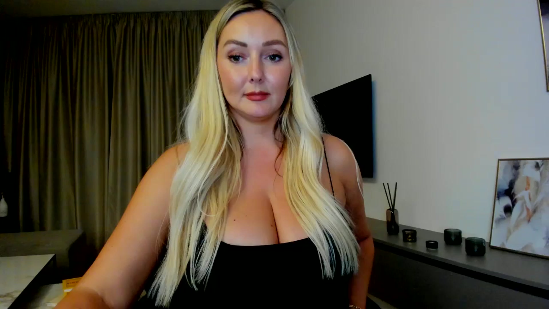 Gallery image thumbnail from Mi_Ha's myfreecams stream on, 07/23/2025, 21:22 image 20 of 20