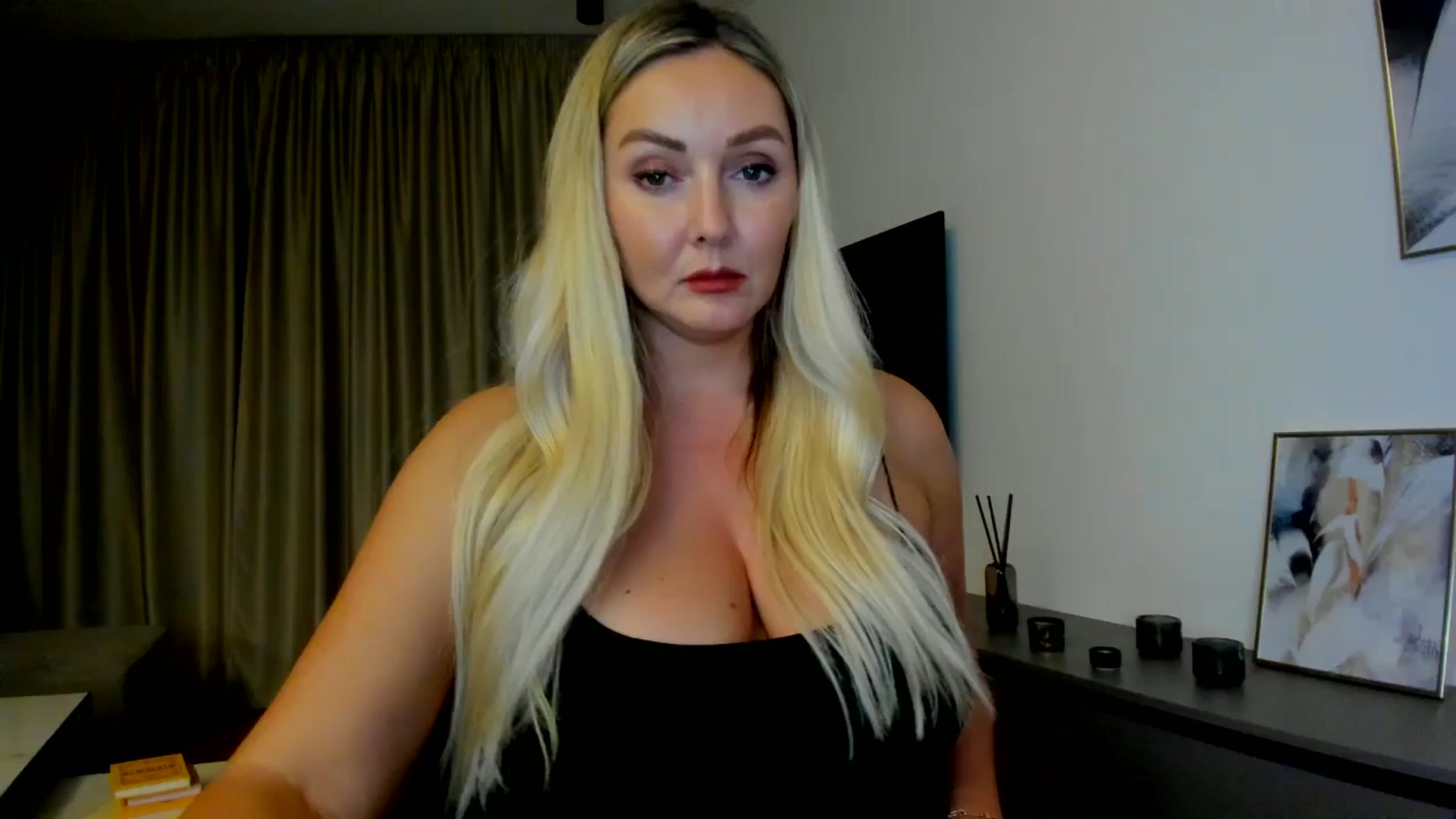Gallery image thumbnail from Mi_Ha's myfreecams stream on, 07/23/2025, 21:22 image 1 of 20