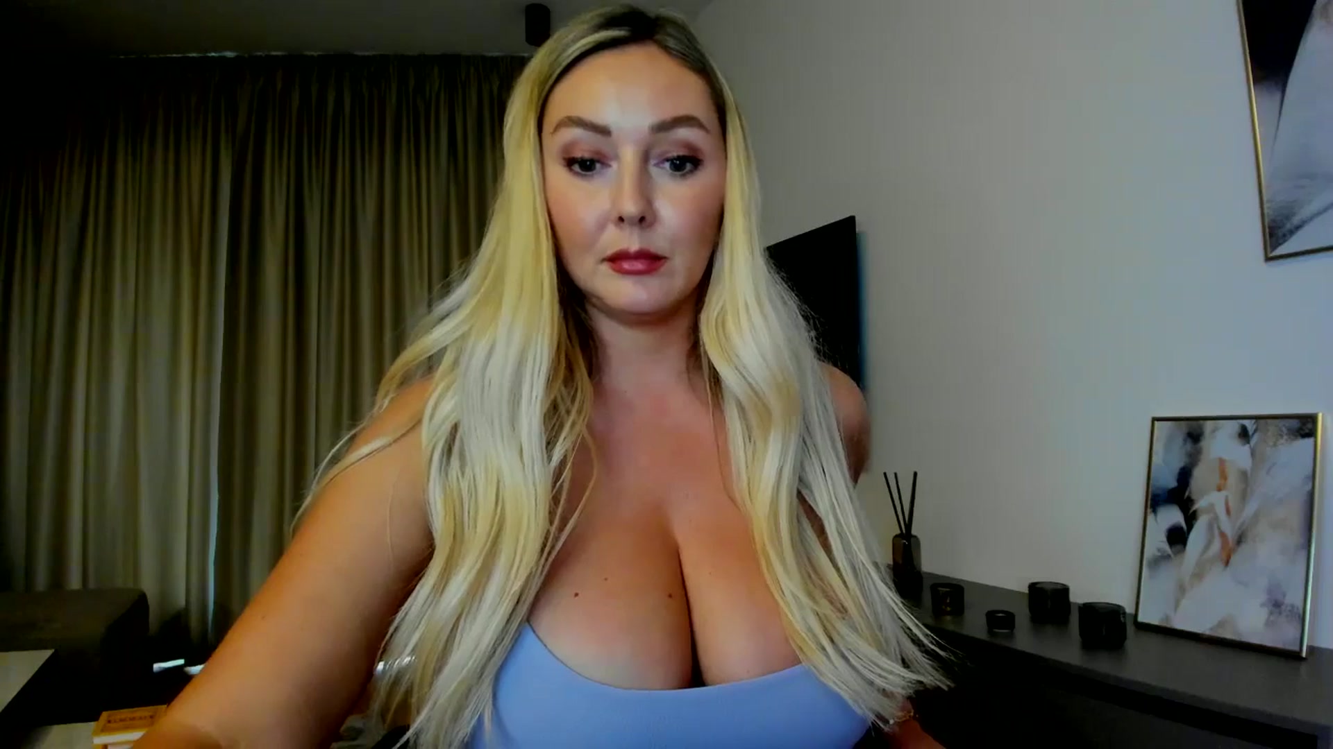 Gallery image thumbnail from Mi_Ha's myfreecams stream on, 07/24/2025, 15:38 image 8 of 20