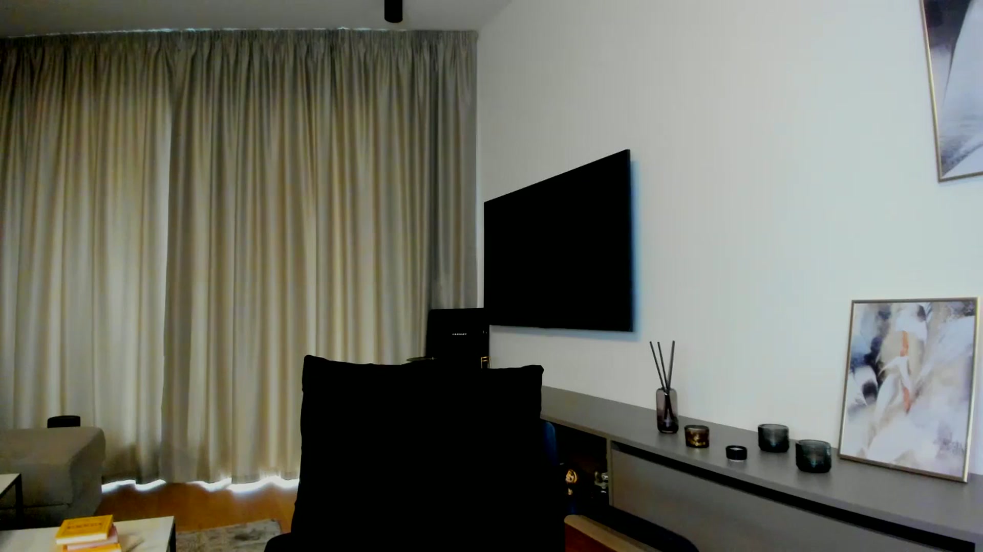 Gallery image thumbnail from Mi_Ha's myfreecams stream on, 07/25/2025, 14:31 image 3 of 20