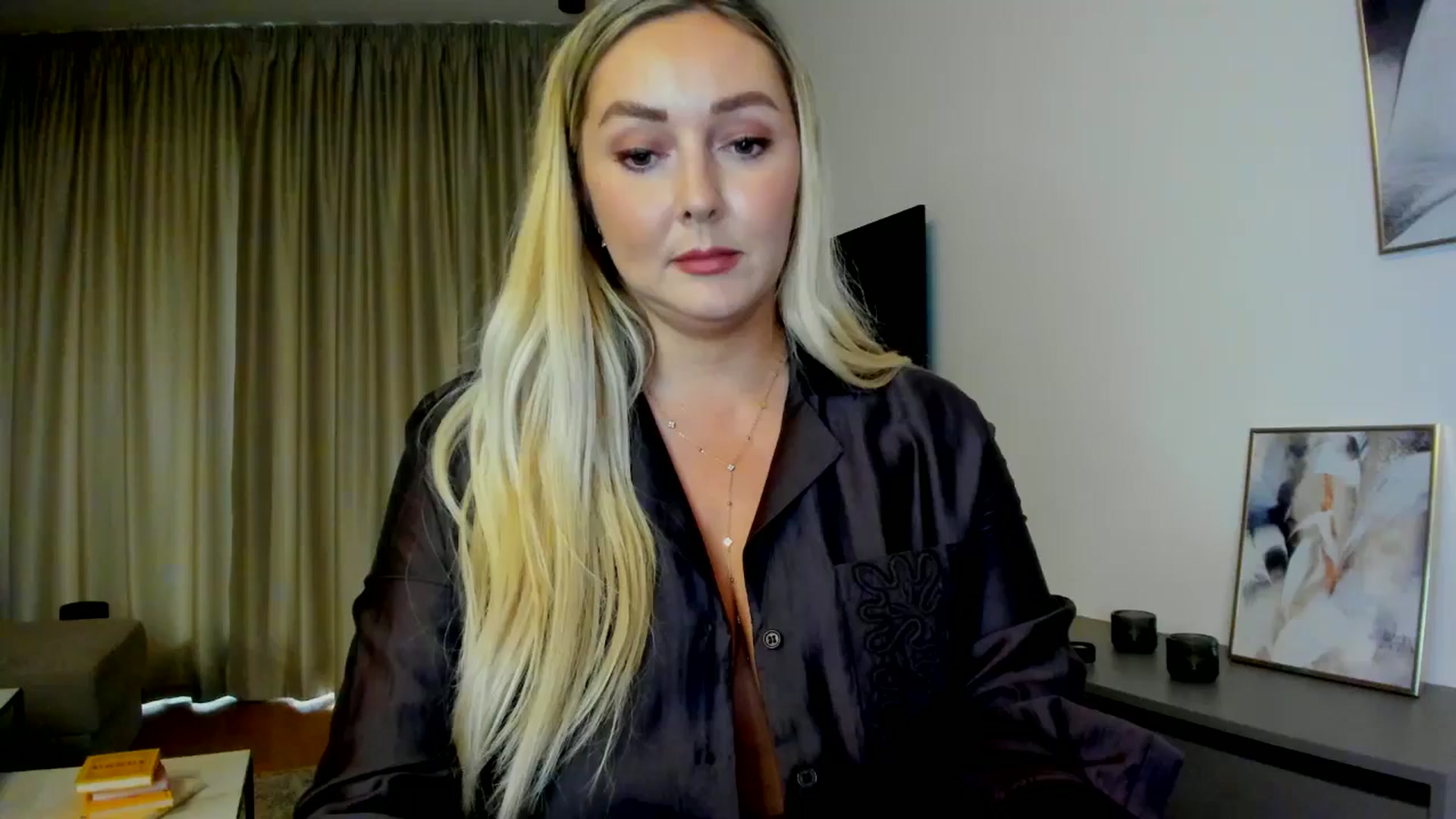 Gallery image thumbnail from Mi_Ha's myfreecams stream on, 07/25/2025, 14:31 image 8 of 20