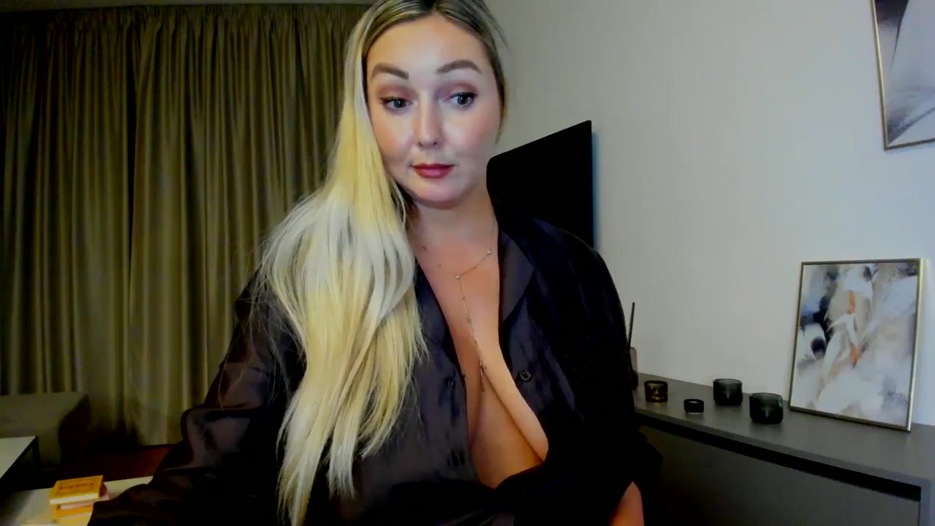Gallery image thumbnail from Mi_Ha's myfreecams stream on, 07/26/2025, 24:11 image 10 of 20
