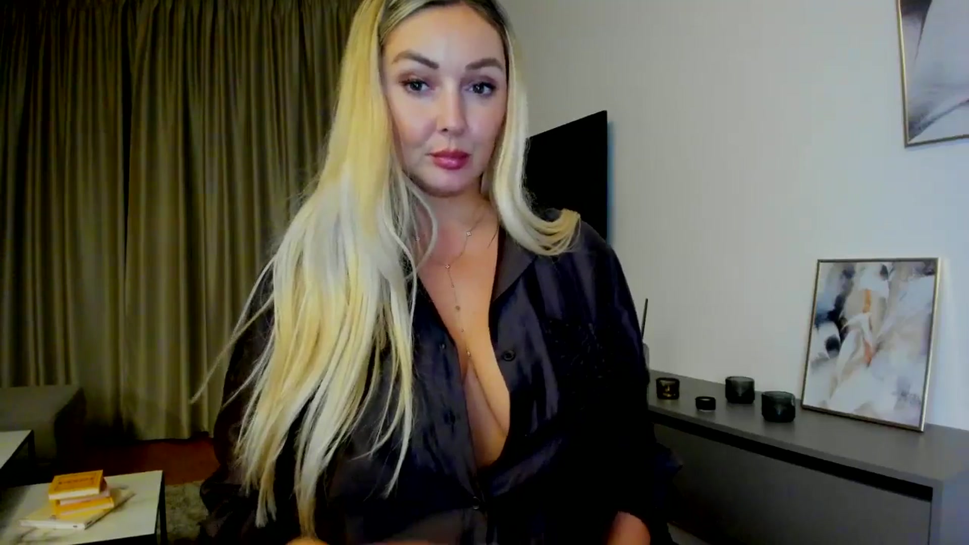 Gallery image thumbnail from Mi_Ha's myfreecams stream on, 07/26/2025, 01:45 image 8 of 20