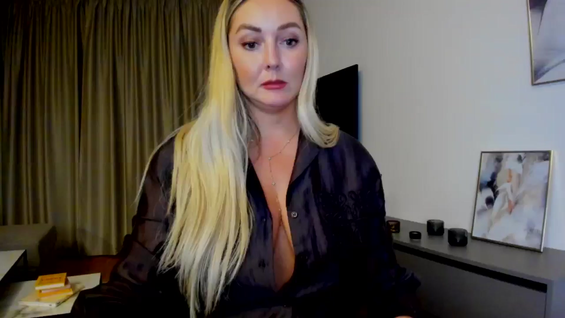 Gallery image thumbnail from Mi_Ha's myfreecams stream on, 07/26/2025, 01:45 image 4 of 20