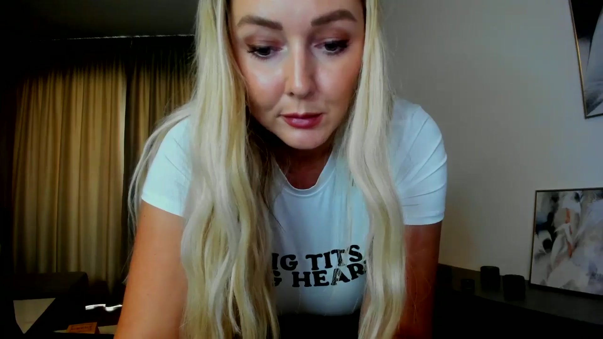 Gallery image thumbnail from Mi_Ha's myfreecams stream on, 07/26/2025, 13:56 image 20 of 20