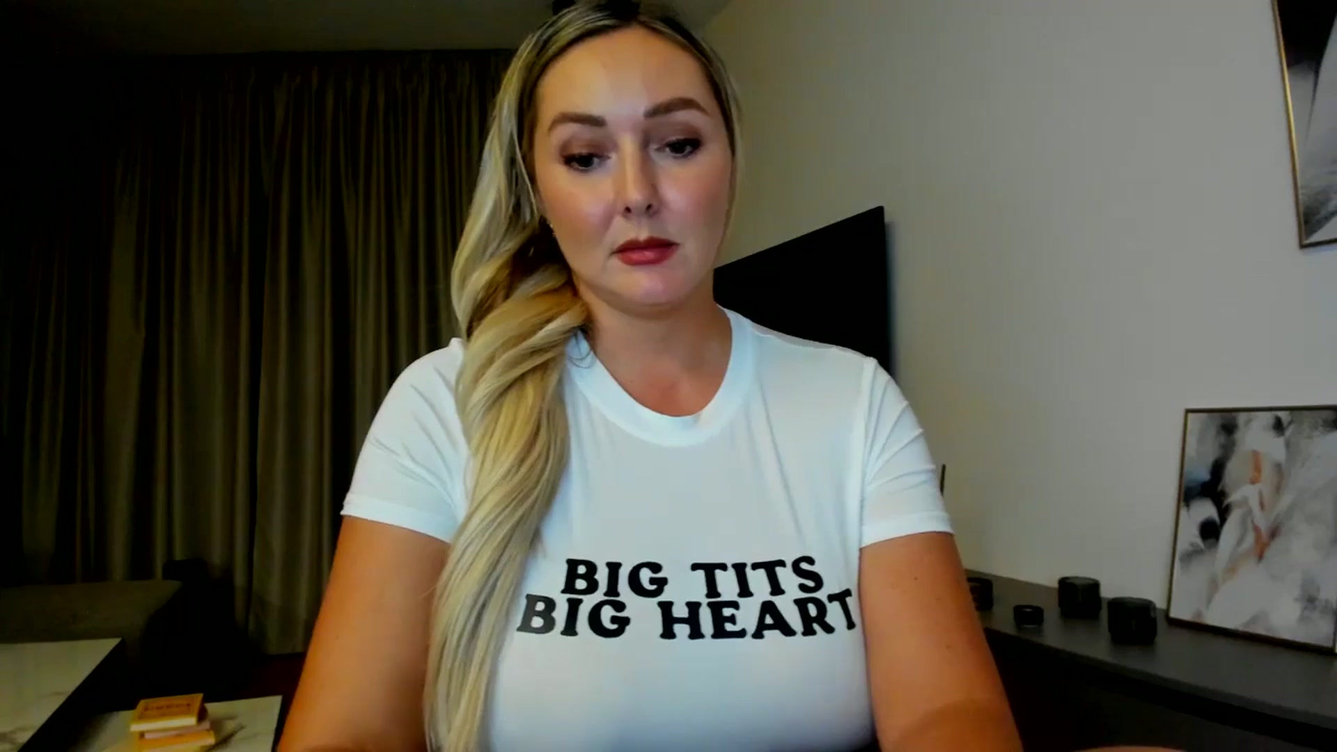 Gallery image thumbnail from Mi_Ha's myfreecams stream on, 07/26/2025, 20:27 image 14 of 20