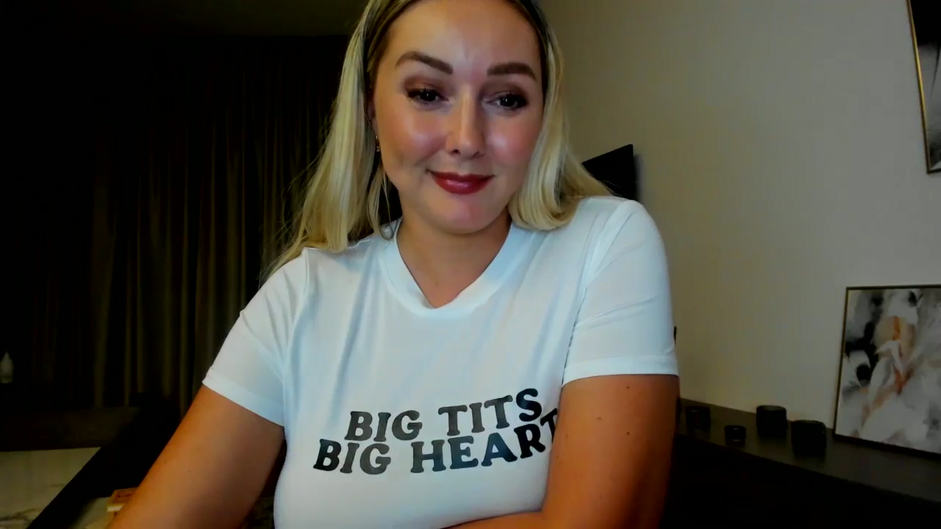 Gallery image thumbnail from Mi_Ha's myfreecams stream on, 07/26/2025, 20:27 image 13 of 20