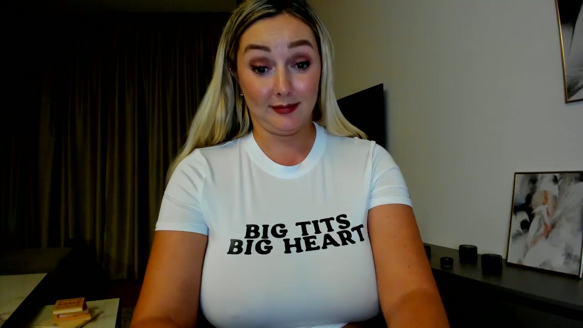 Gallery image thumbnail from Mi_Ha's myfreecams stream on, 07/26/2025, 21:43 image 13 of 20
