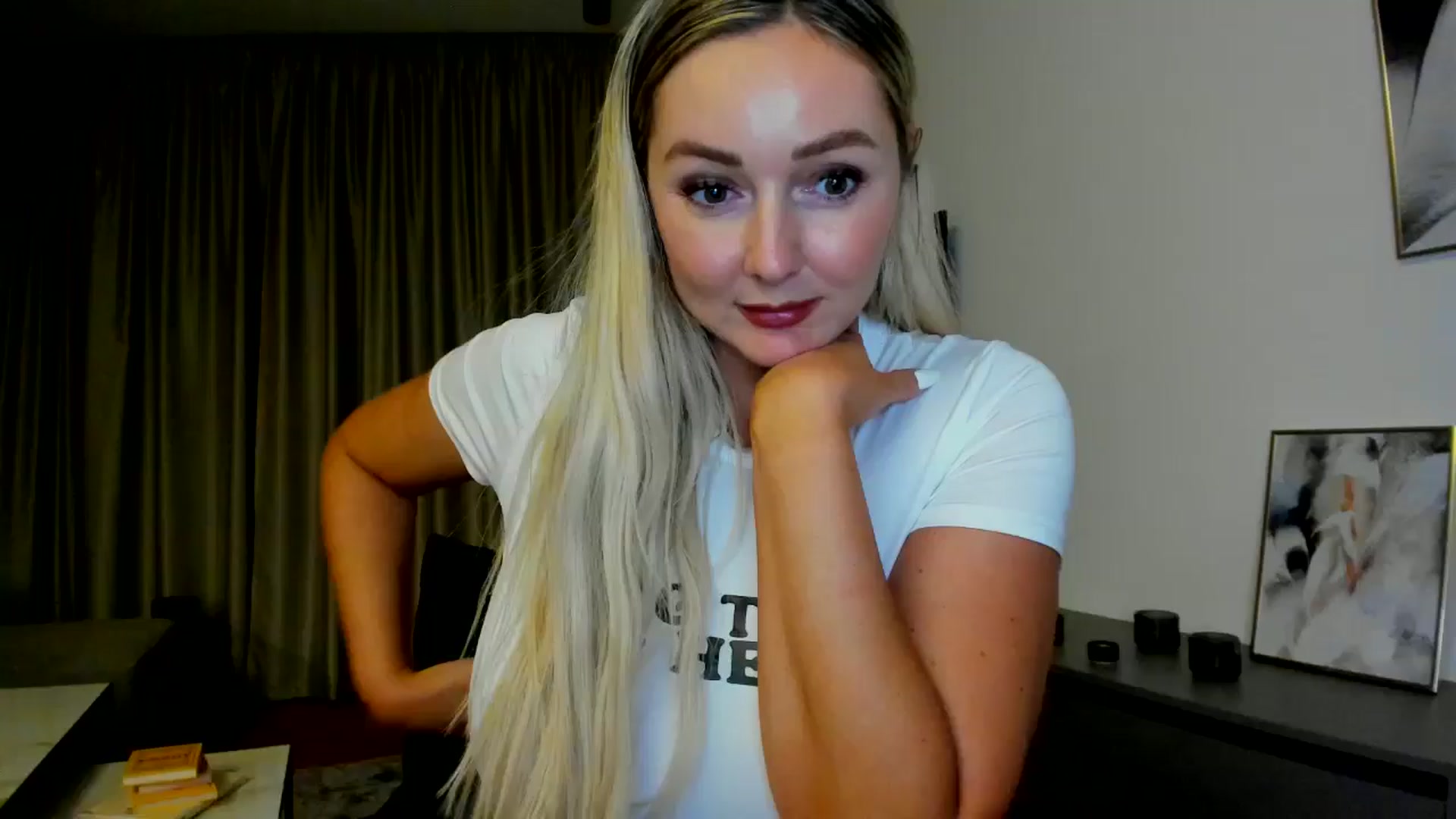 Gallery image thumbnail from Mi_Ha's myfreecams stream on, 07/26/2025, 21:43 image 19 of 20