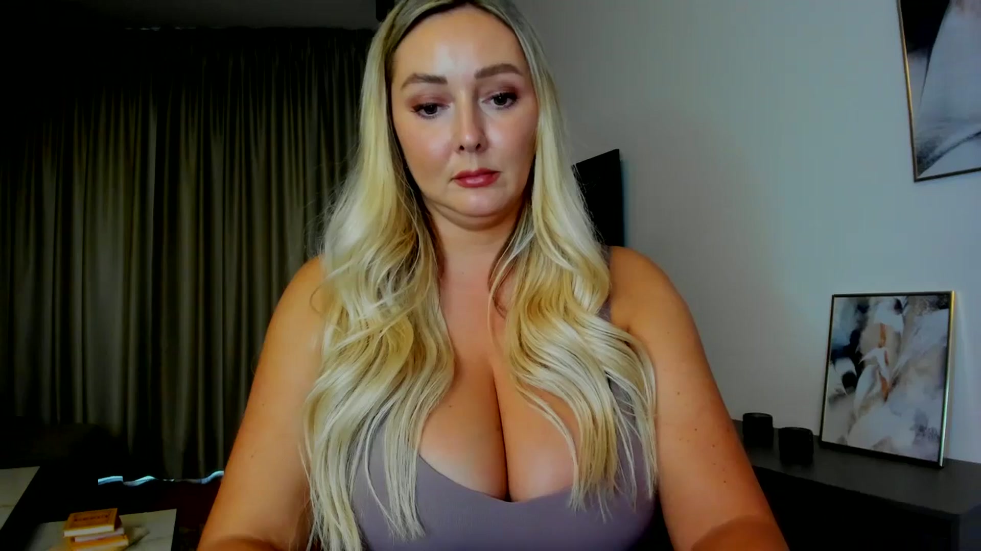 Gallery image thumbnail from Mi_Ha's myfreecams stream on, 07/27/2025, 16:18 image 5 of 20